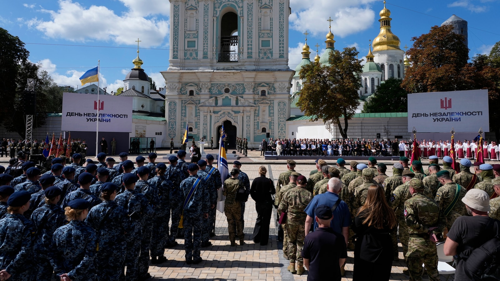 Burnham and European leaders arrive in Kyiv as Ukraine marks Independence Day