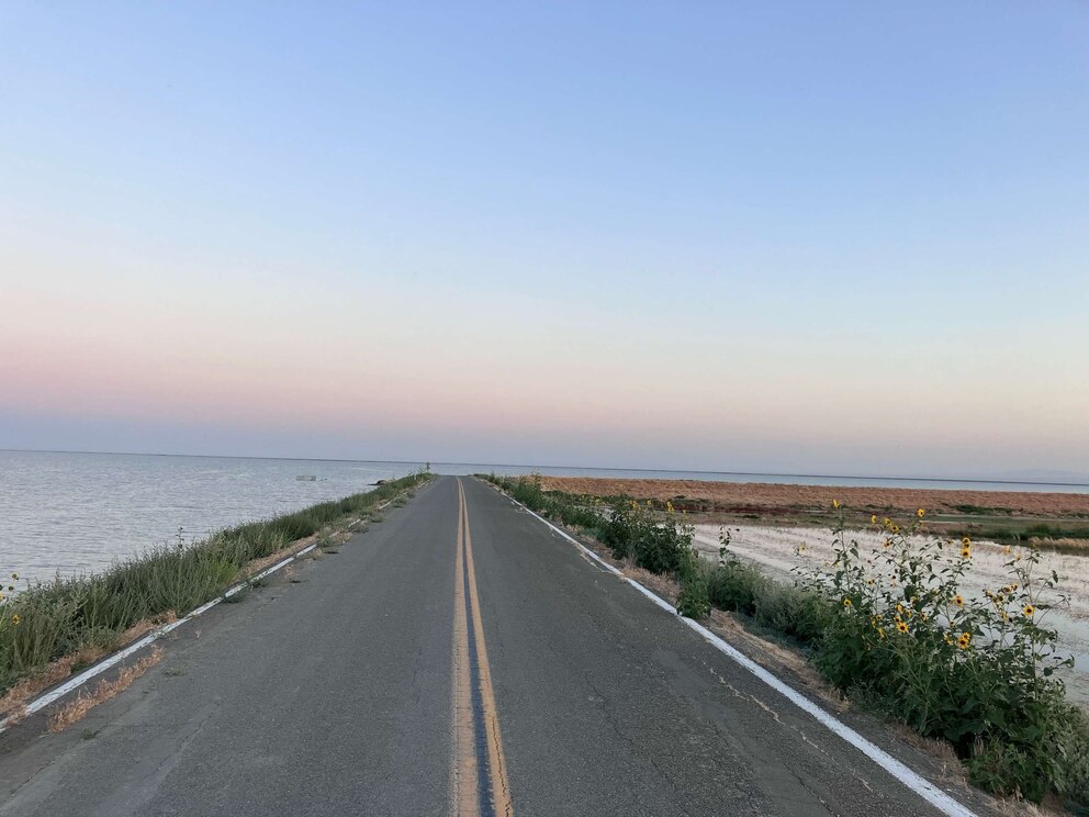 PHOTO: Floodwaters from the Tulare Lake Basin shown from Avenue 19 at Manteca Avenue in Kings County, California, on June 23, 2023.