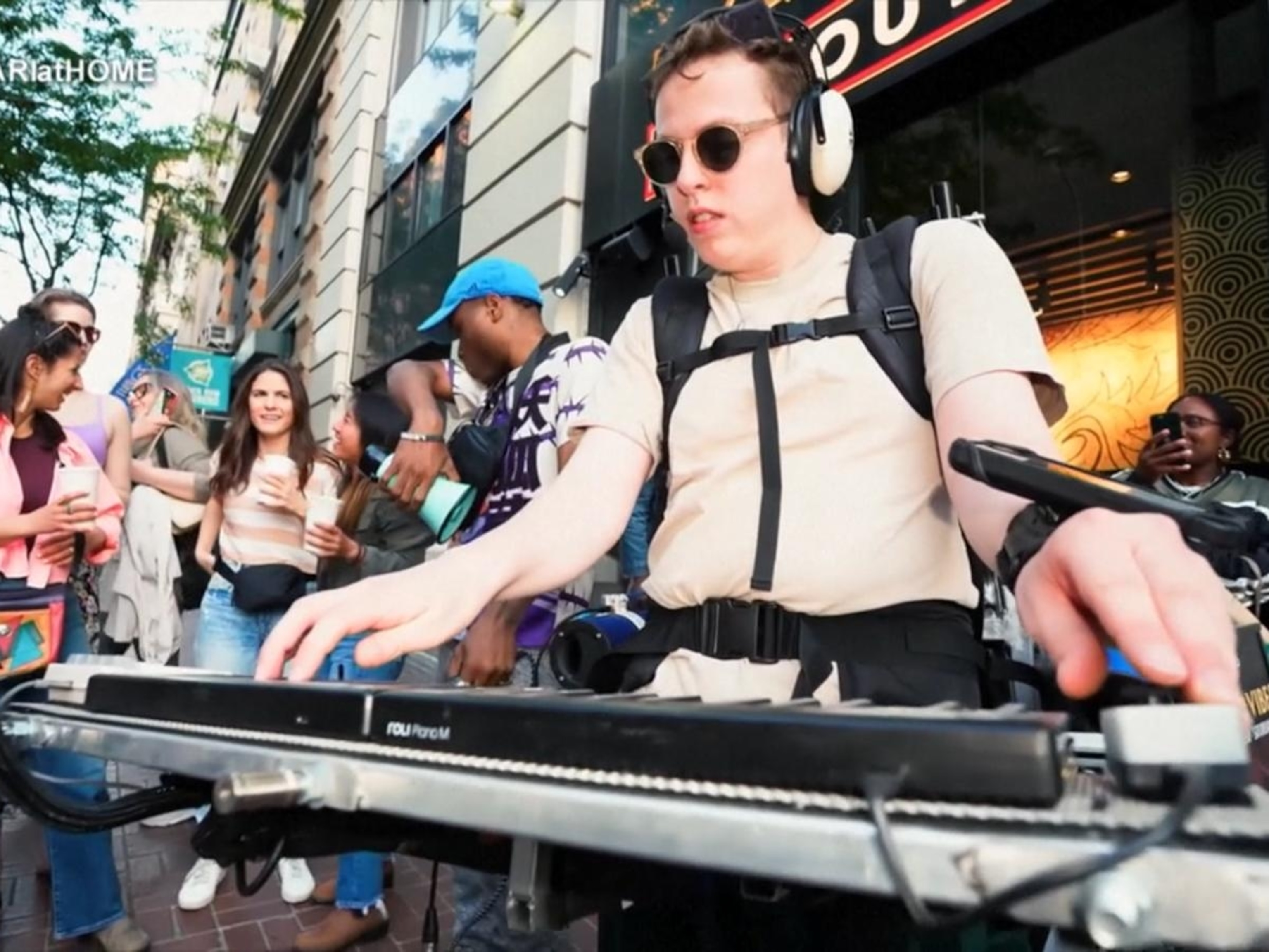 Video This one-man band takes to the streets and takes requests