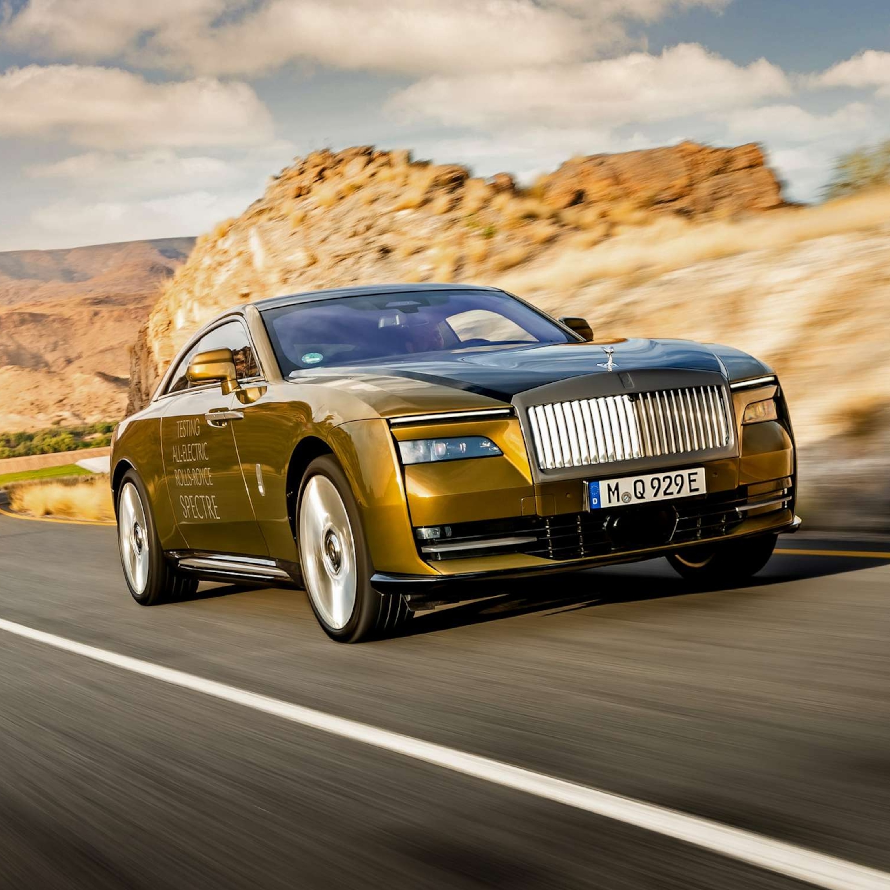 rolls-royce-spectre-front-car-