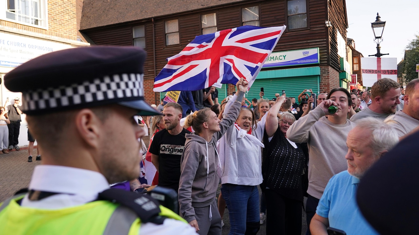 وتتصاعد حدة الخطاب والسياسات المناهضة للمهاجرين في مختلف أنحاء أوروبا