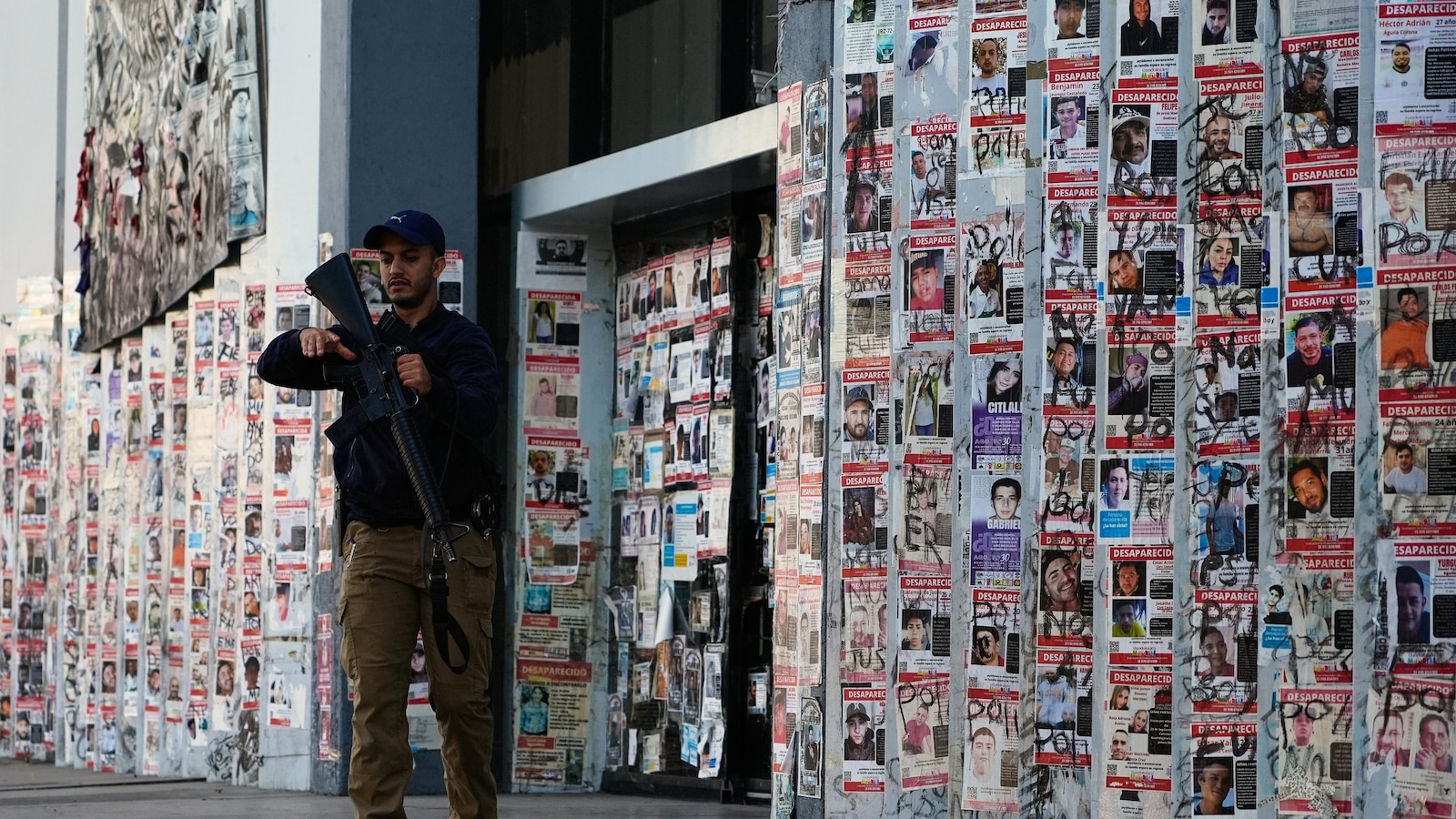 وجوه المفقودين في المكسيك تطارد شوارع هذه المدينة