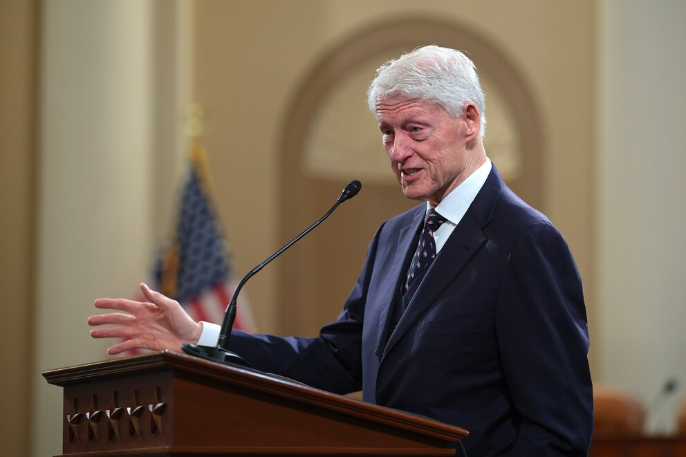 PHOTO: Former UPresident Bill Clinton speaks at a celebration of the life of the late Rep. Barney Frank in the Longworth House Office Building on Capitol Hill in Washington, D.C.