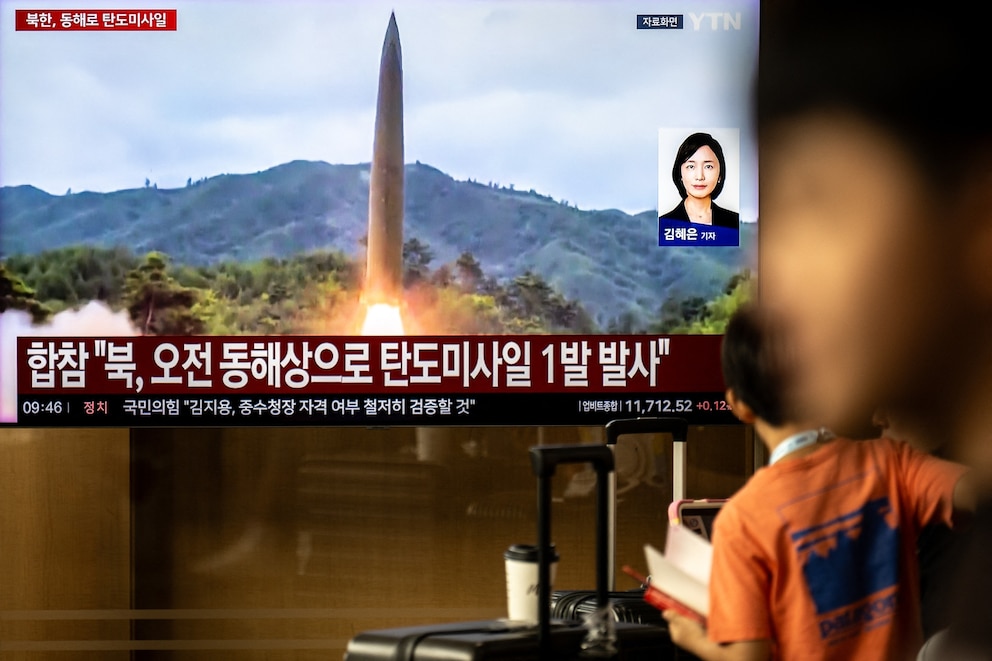 PHOTO: NKOREA-SKOREA-DIPLOMACY-MISSILE