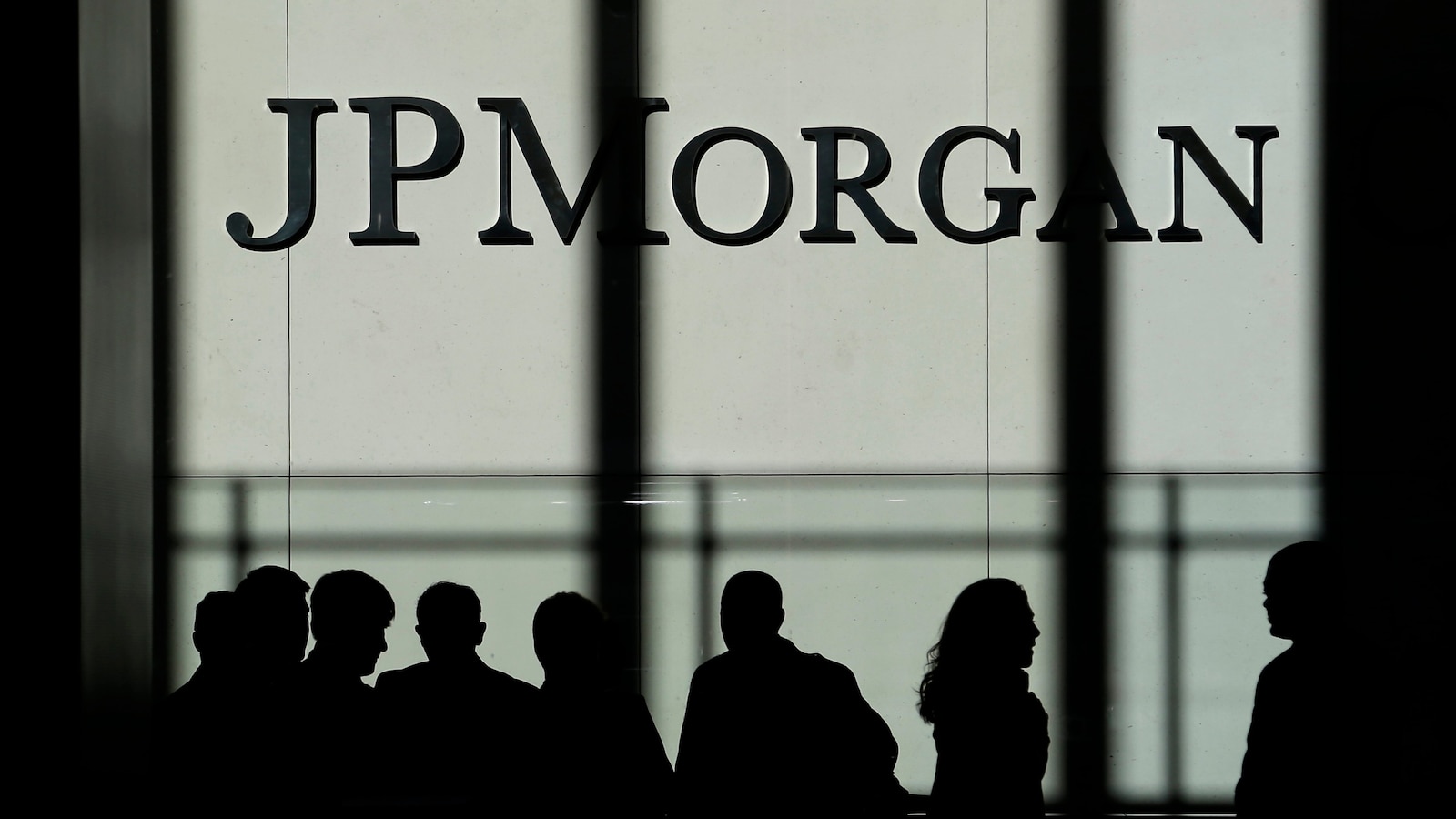 JPMorgan Chase Reports $16.9 Billion Profit but Shares Fall 2.4 Percent