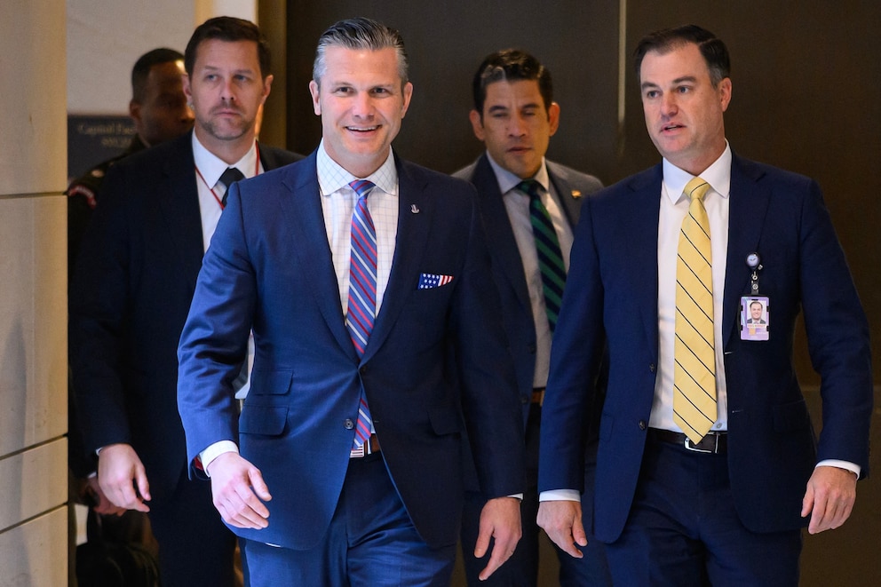 PHOTO: US-POLITICS-MILITARY-STRIKES