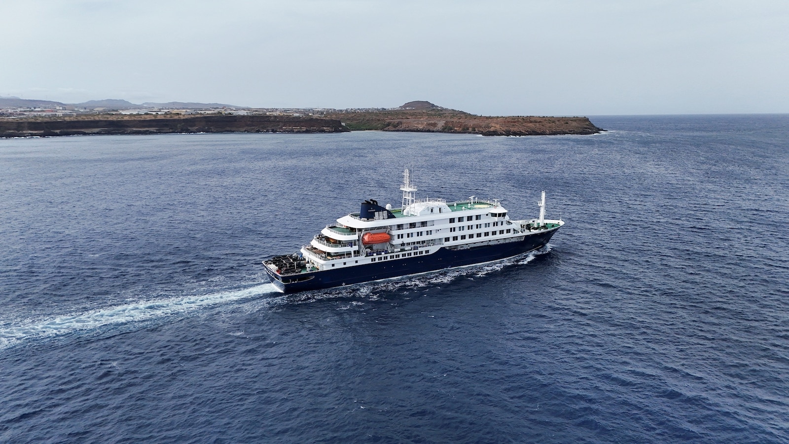 Hantavirus live updates: MV Hondius on its way to the Canary Islands