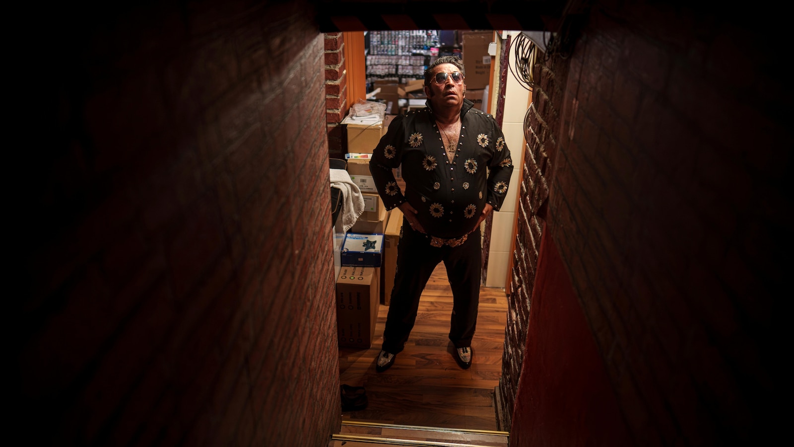 Don’t Be Cruel: Photos of a Roma performer fighting discrimination, one Elvis song at a time