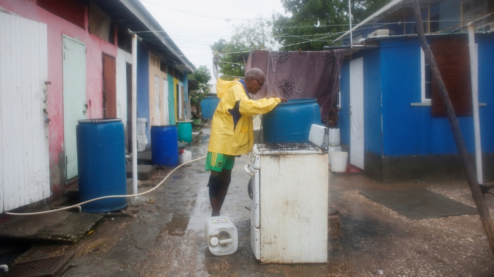 Hurricane Melissa live updates: Jamaica braces for worst storm in its history