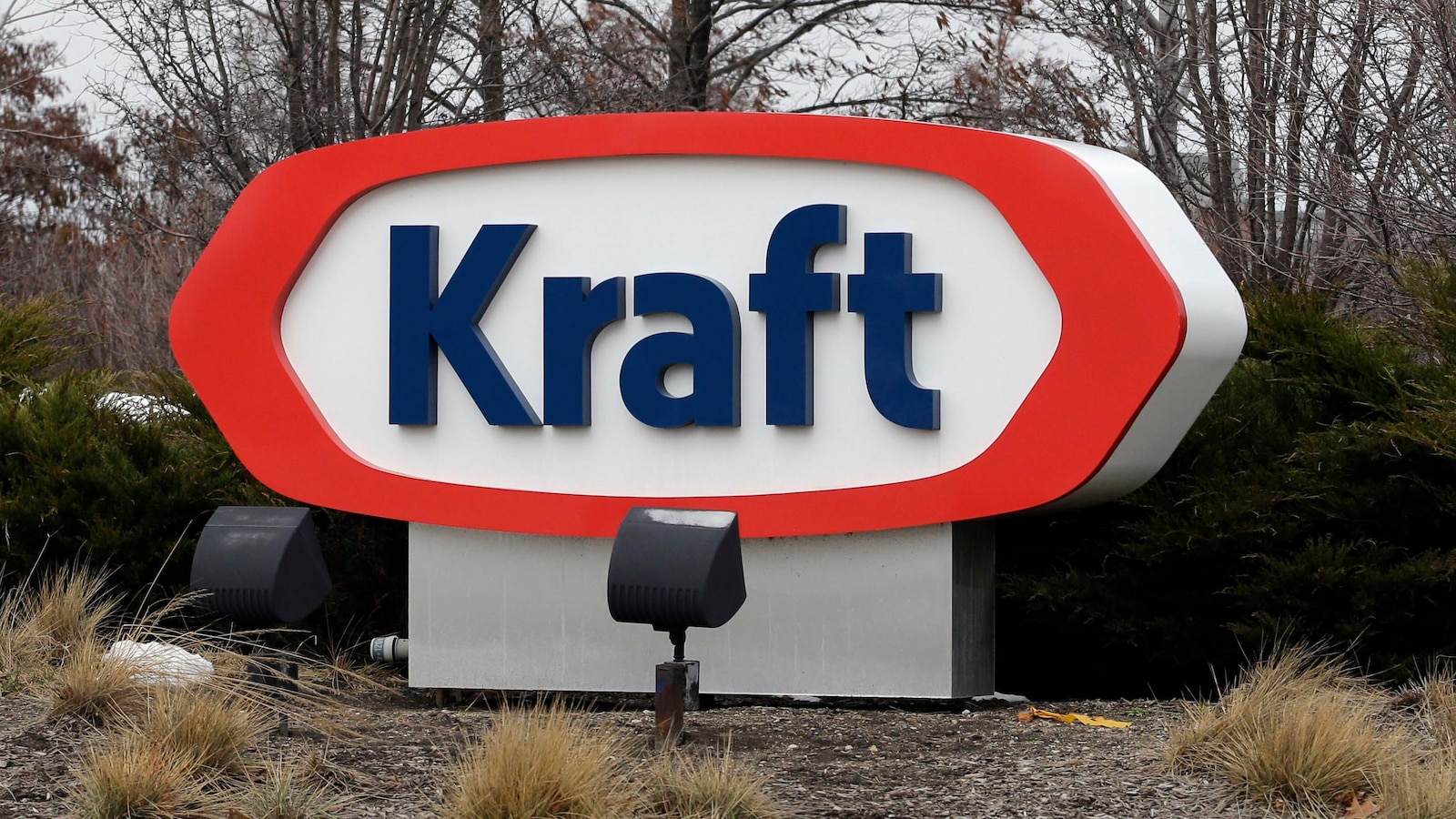  Kraft Heinz pauses plans to split into 2 companies, says its problems are 'fixable'