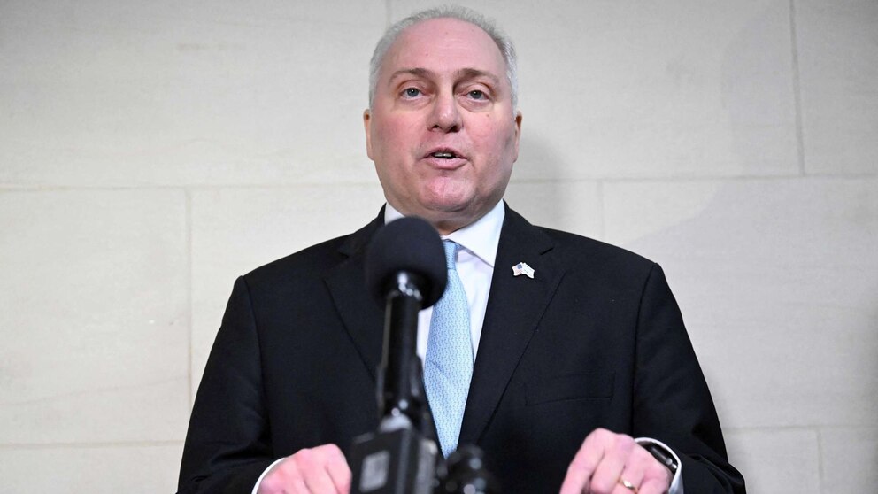 Steve Scalise grapples with holdouts in battle to become House speaker
