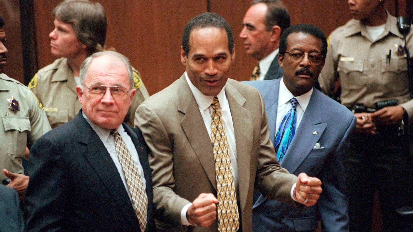 AP通信はそこにいた：O・J・シンプソンの殺人裁判で無罪判決
