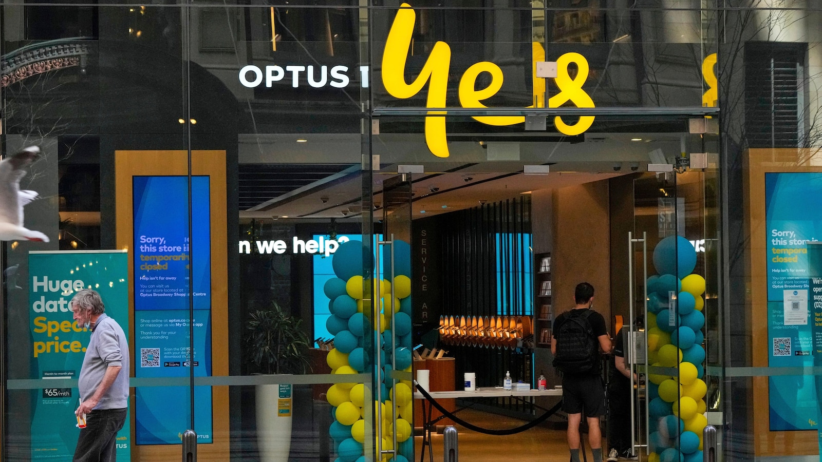 Australia to overhaul comms after Optus emergency call failure linked to 4 deaths