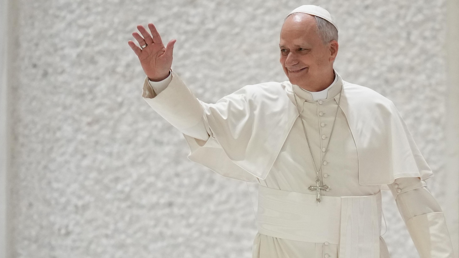 Папата казва на службата на Ватикана, че обработва случаите на сексуално насилие, за да поддържа истината, справедливостта и милосърдието