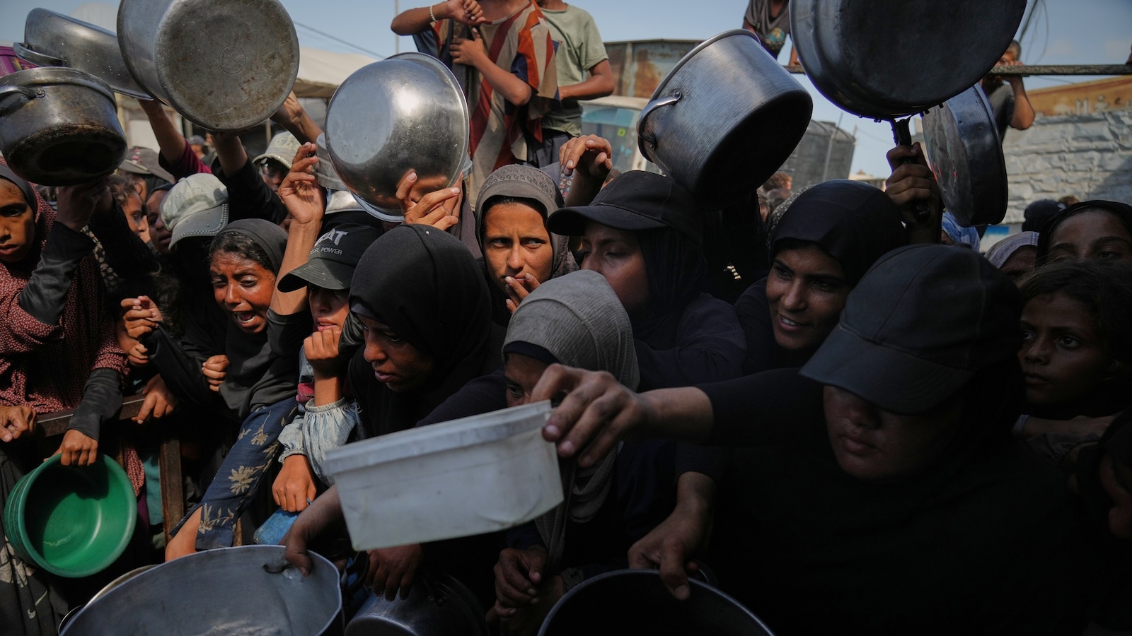 Israel, Hamas Resume Gaza Peace Talks on War's Second Anniversary Amid 67,000 Deaths