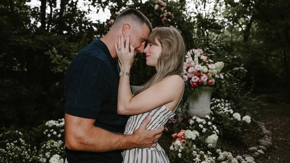 Taylor Swift's engagement ring was designed by Travis Kelce: What to know -  Good Morning America