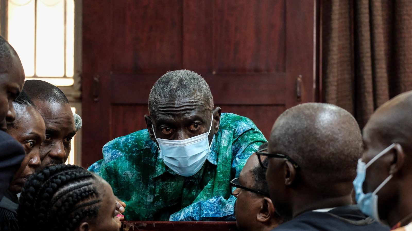 Здравето на затворения угандийски опозиционер Бесигие се влошава, казва партията му