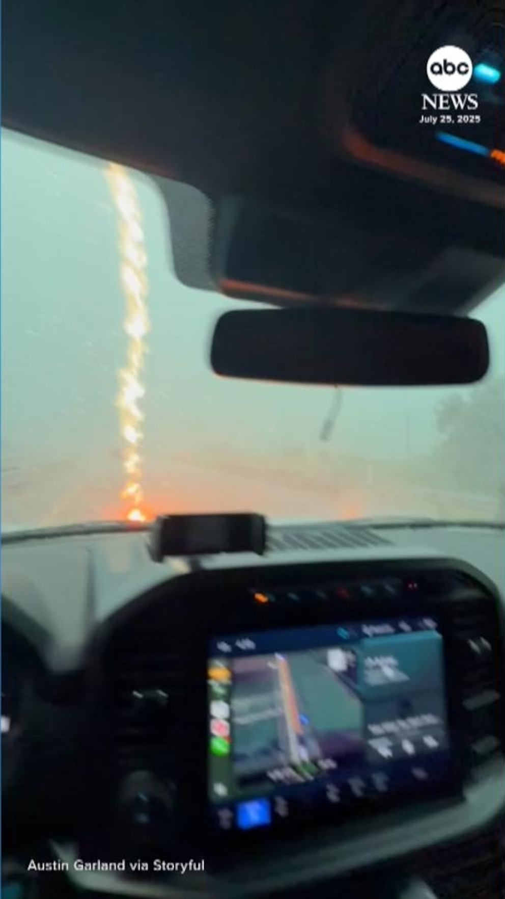 Video Lightning strikes hood of a car on Texas highway Video Lightning strikes hood of a car on Texas highway