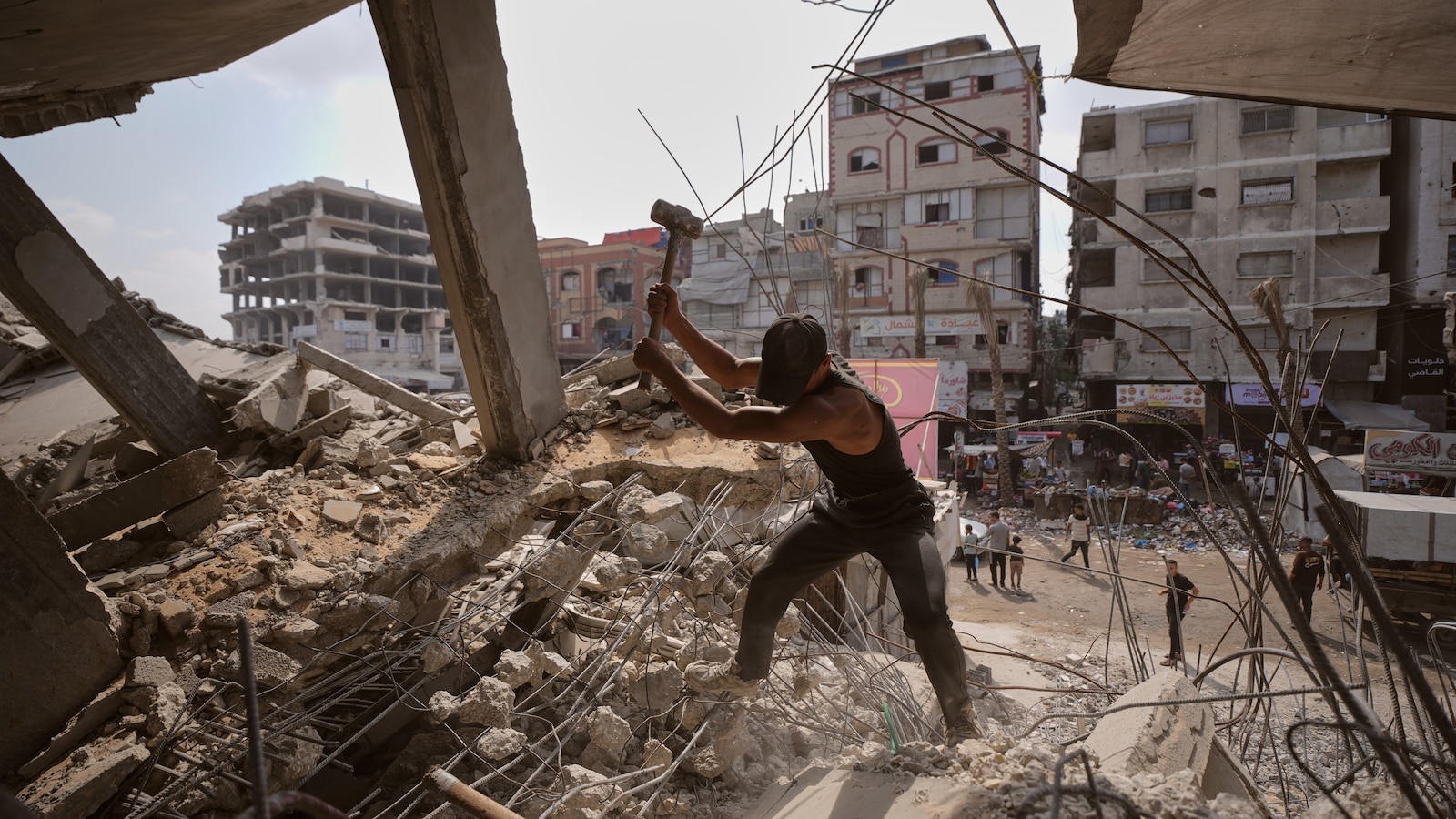 Top US commander visits aircraft carrier, Gaza talks in Egypt and other Mideast news