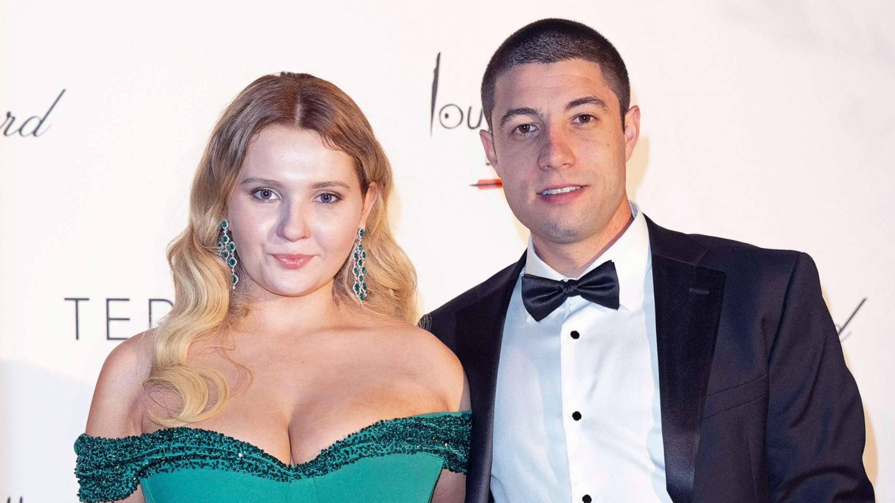 Abigail Breslin reveals she married Ira Kunyansky, shares
