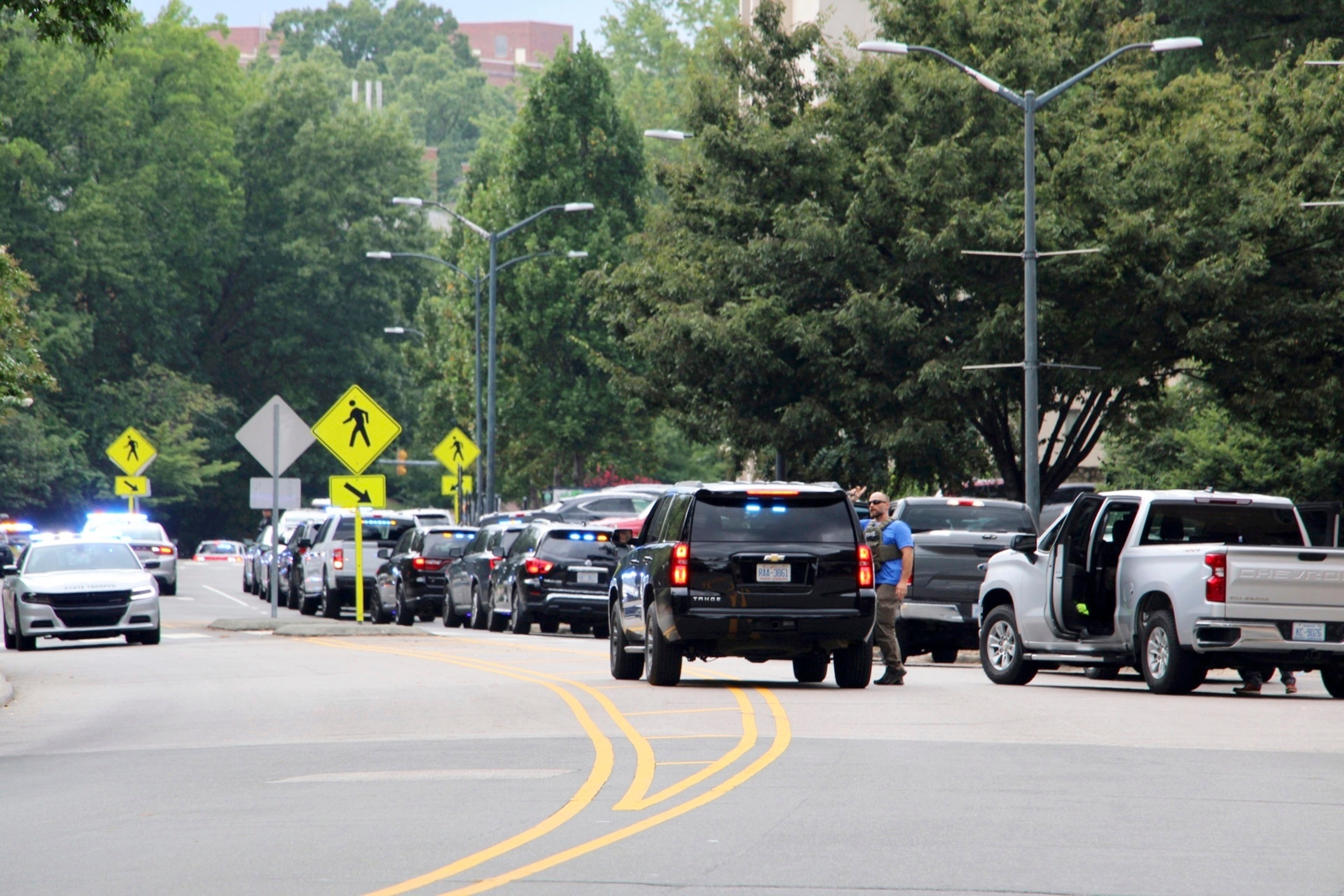 PHOTO: Law enforcement respond to the University of North Carolina at Chapel Hill campus in Chapel Hill, N.C., Aug. 28, 2023, after the university locked down and warned of an armed person on campus.