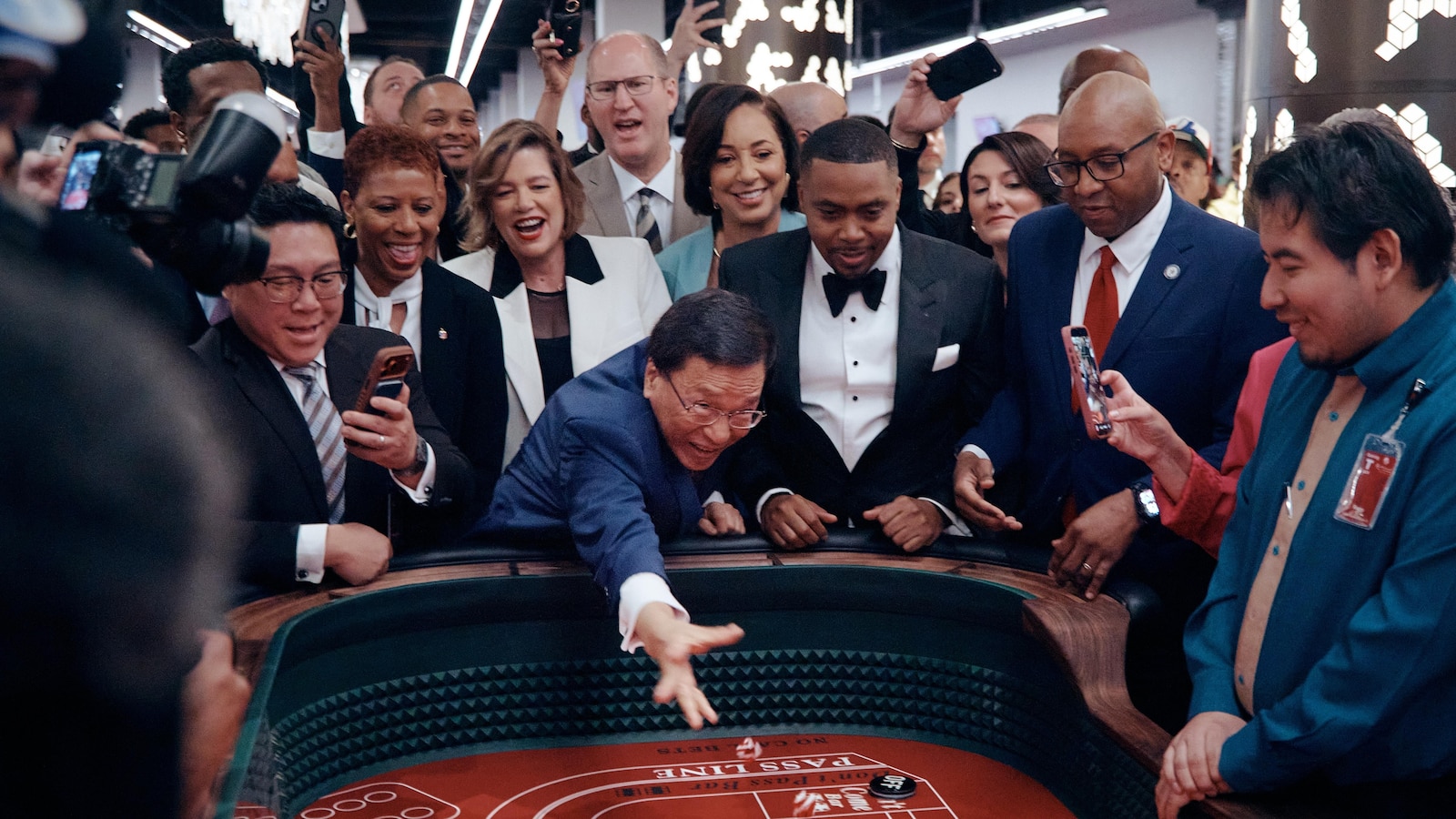 New York City's first full casino with live table games opens