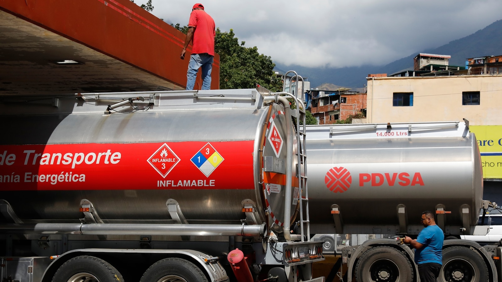 Venezuela live updates: Vance says US will 'control the purse strings'