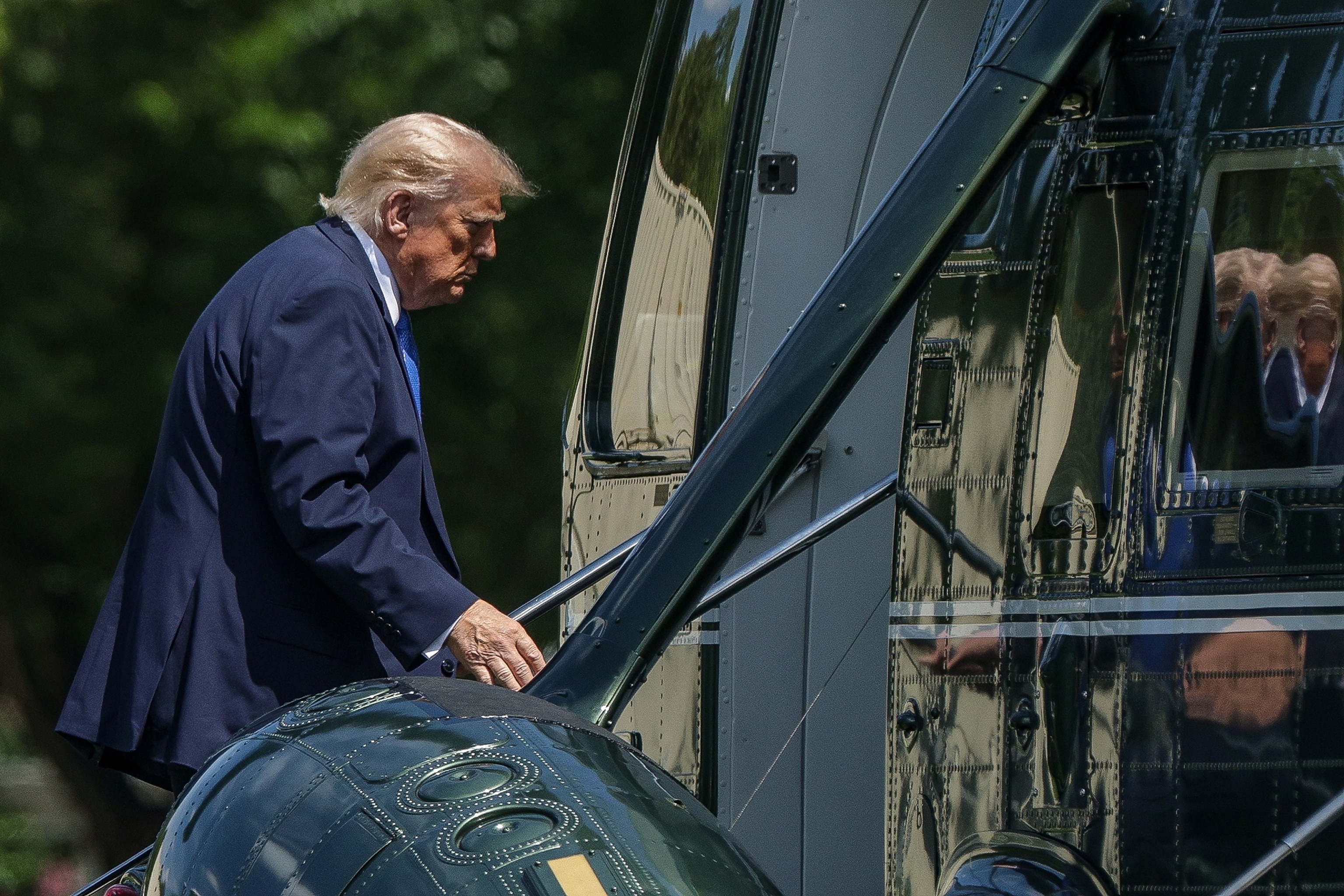 Federal officials investigating Marine One safety incident while Trump on board