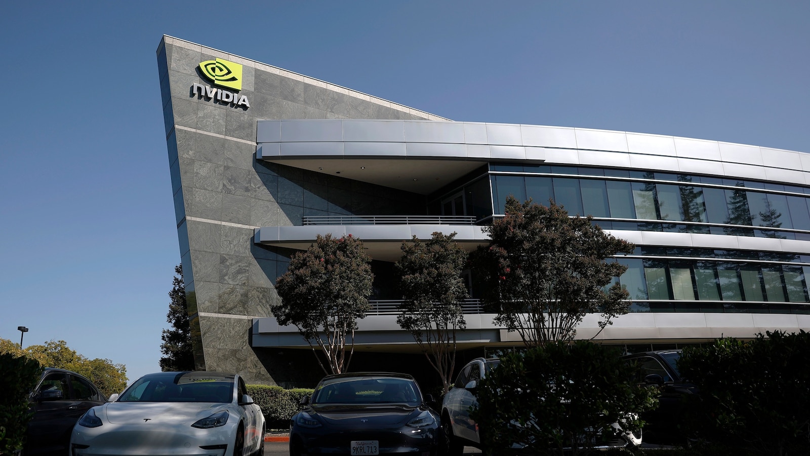 Chip giant Nvidia beats revenue expectations, defying fears of AI 'bubble'