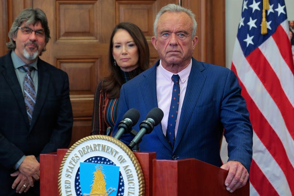 PHOTO: Health and Human Services Secretary Robert F. Kennedy Jr. is joined by Agriculture Secretary Brooke Rollins during an announcement at the Department of Agriculture, Dec. 10, 2025, in Washington, D.C. 
