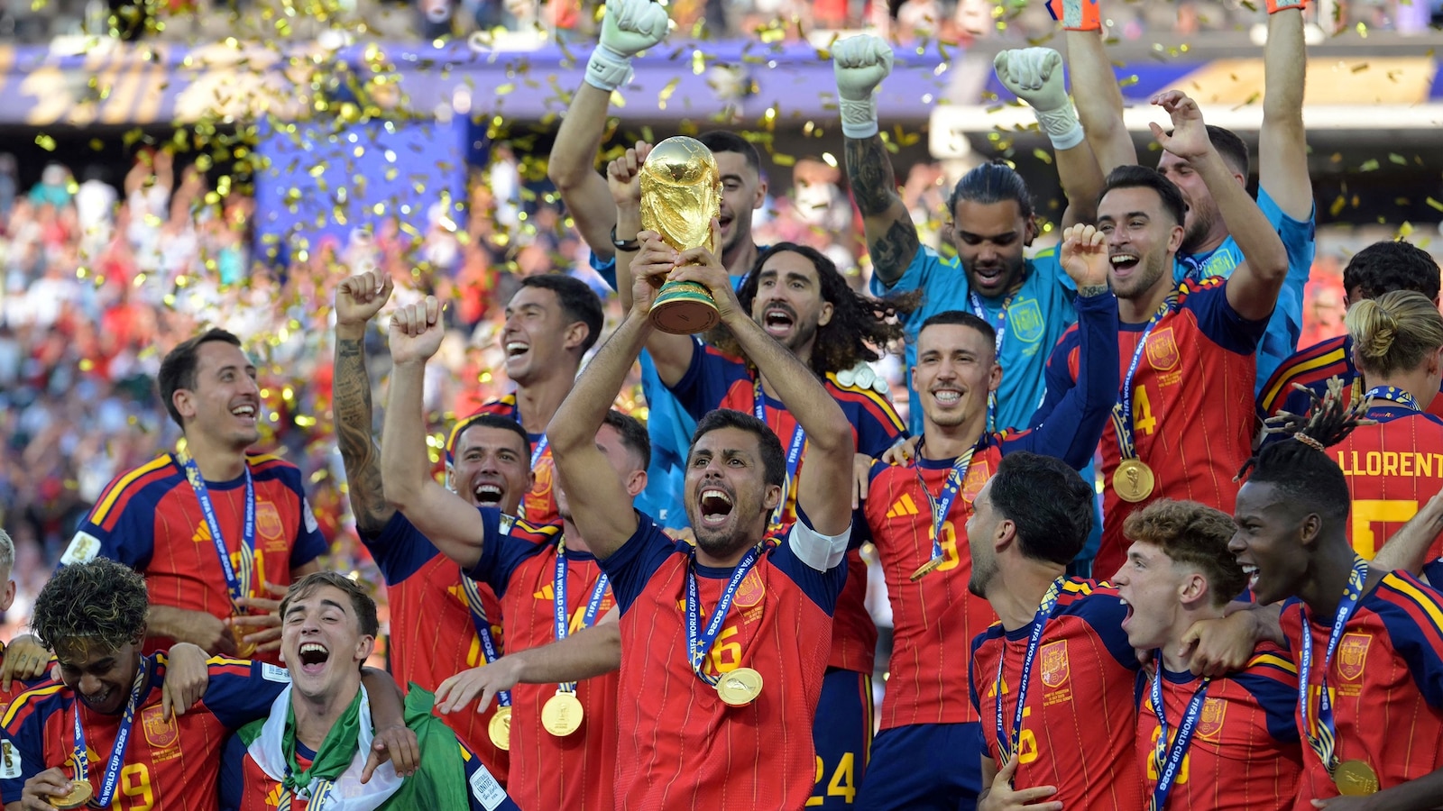 Celebrations erupted in Madrid as Spain defeated defending champions Argentina 1-0 to win the World Cup final in extra time. <https://t.co/ZwIqJVxRd3> 
 [▻](htt