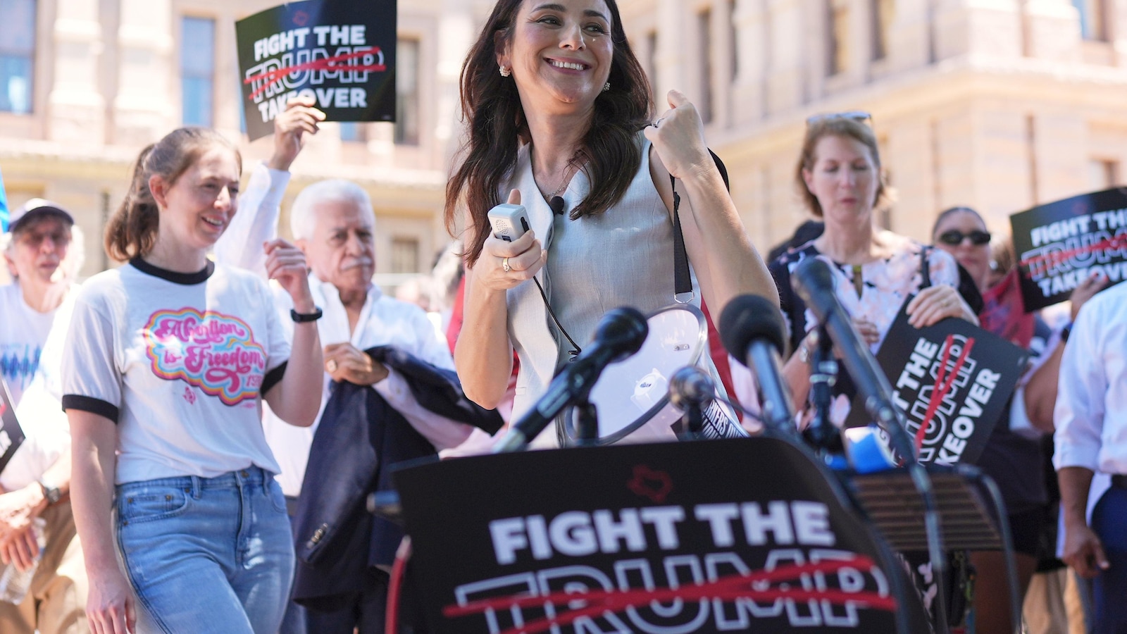  Texas Democrat Gina Hinojosa enters race for governor