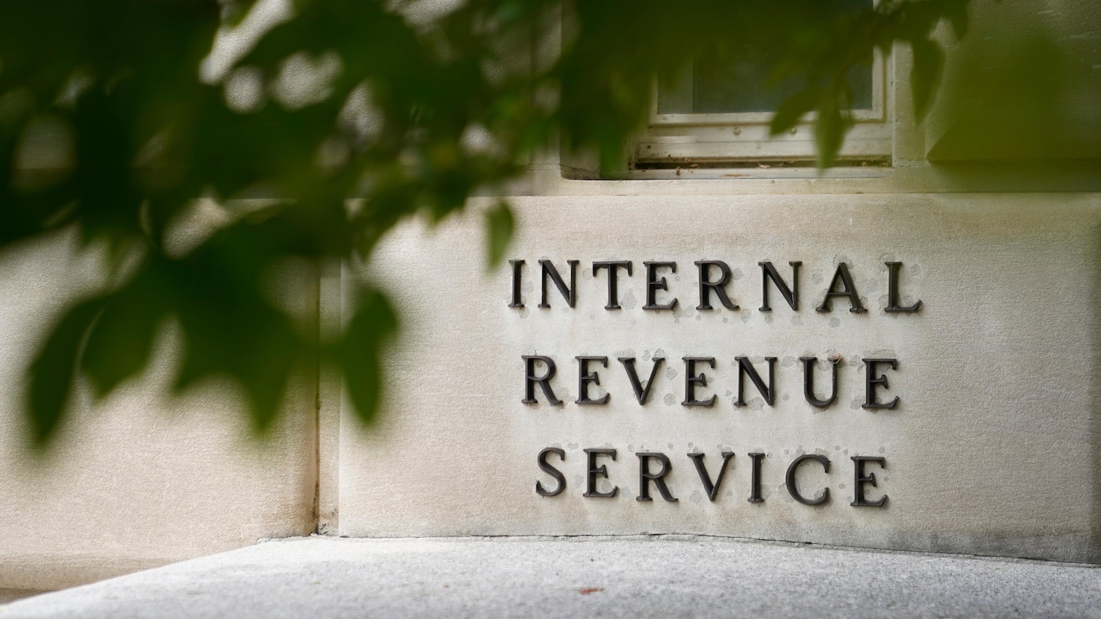 IRS boosts contribution limits for 401(k) retirement plan savers