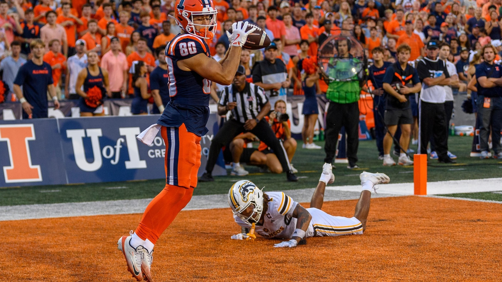 Luke Altmyer scores 3 TDs, No. 9 Illinois shuts out Western Michigan