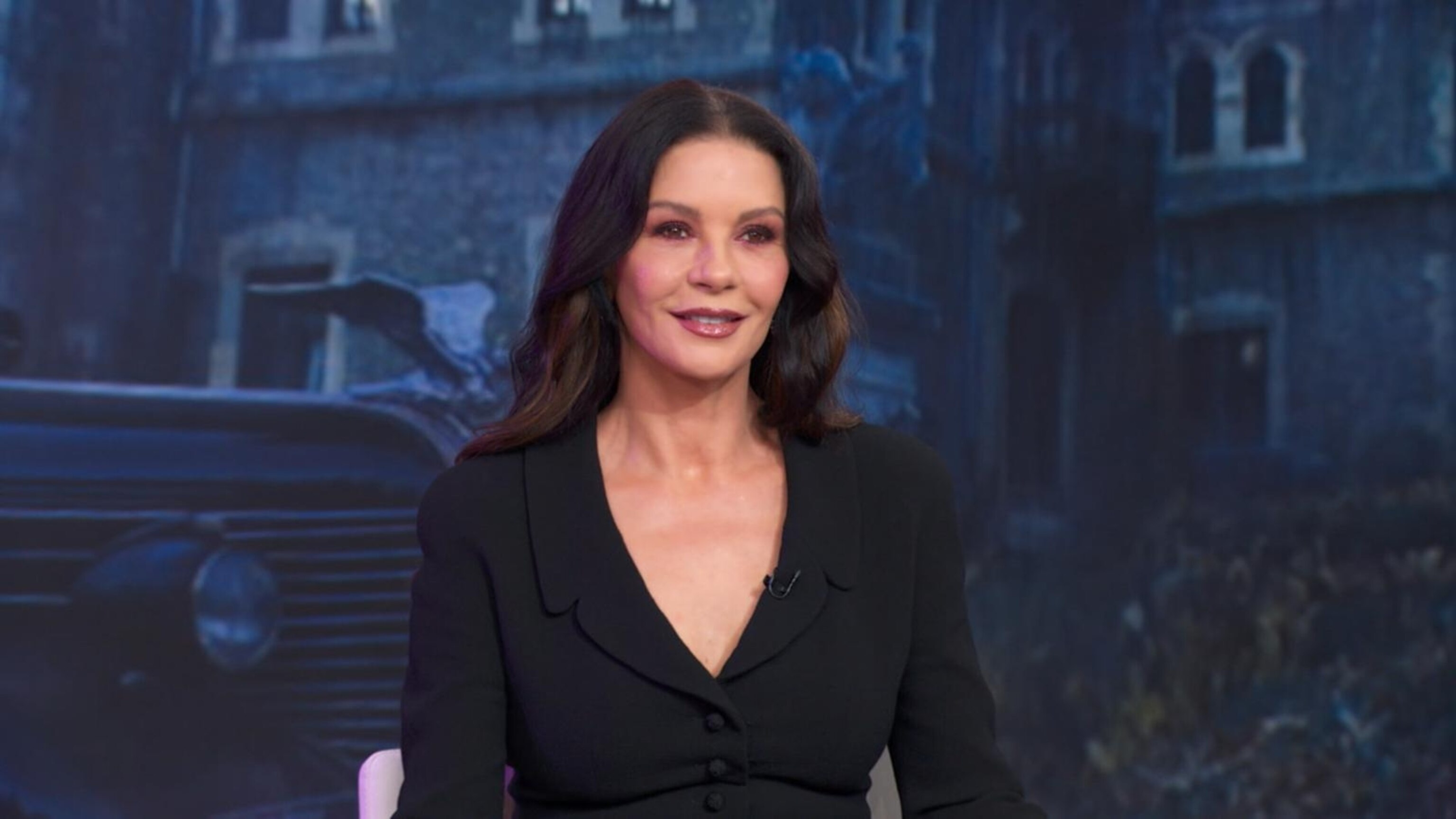Video Catherine Zeta-Jones talks new season of 'Wednesday' - ABC News