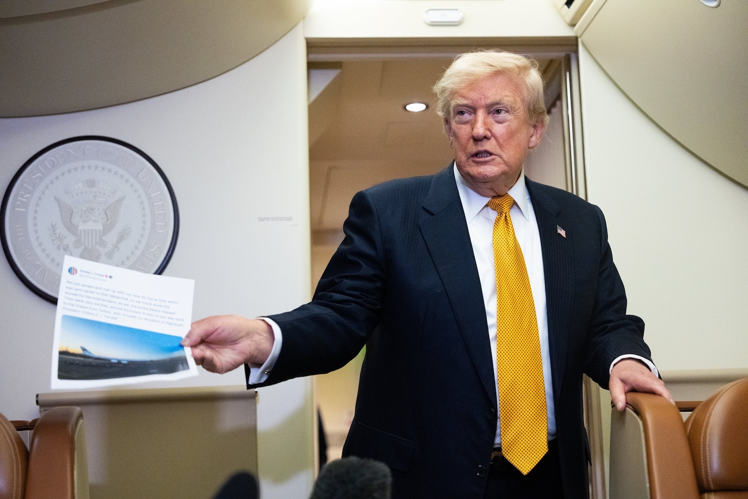 Trump Moved to C-32A After Air Force One Threat