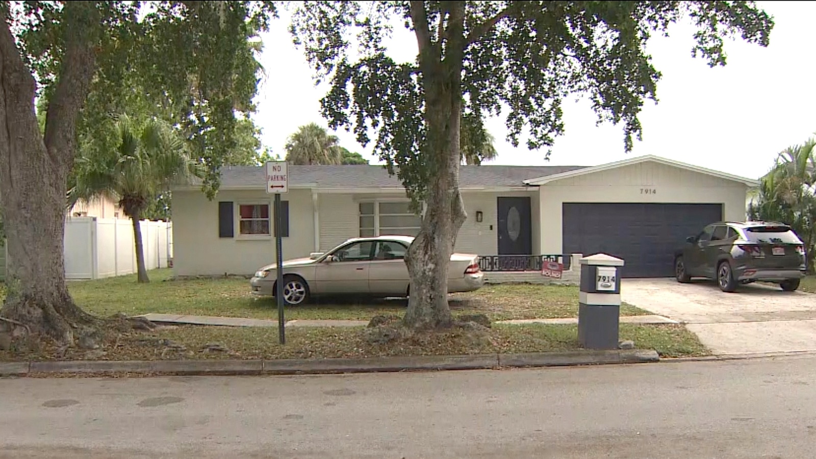 A mother and her 2-year-old daughter were killed after being struck by lightning while getting out of their car in South Florida. Victor Oquendo reports as the 