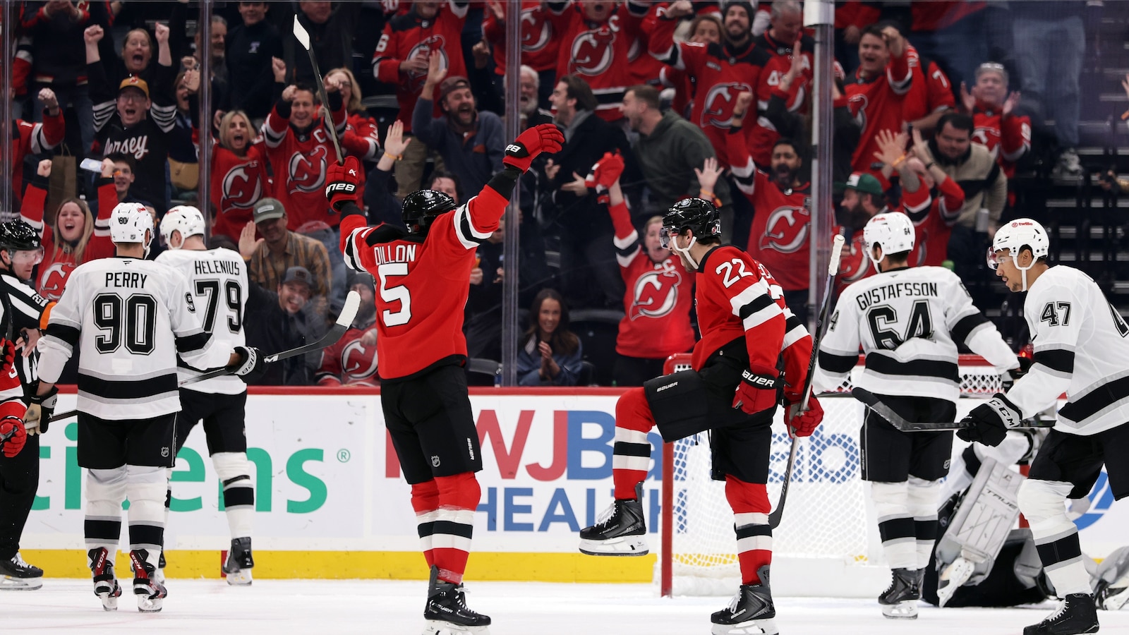 Brett Pesce scores go-ahead goal as Devils beat Kings 3-1 for 3rd ...