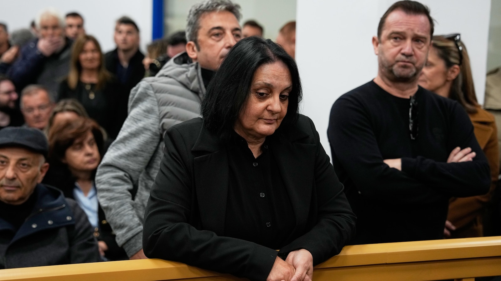 بدء المحاكمة في حادث تحطم قطار يوناني أسفر عن مقتل 57 شخصًا، كثير منهم من الطلاب