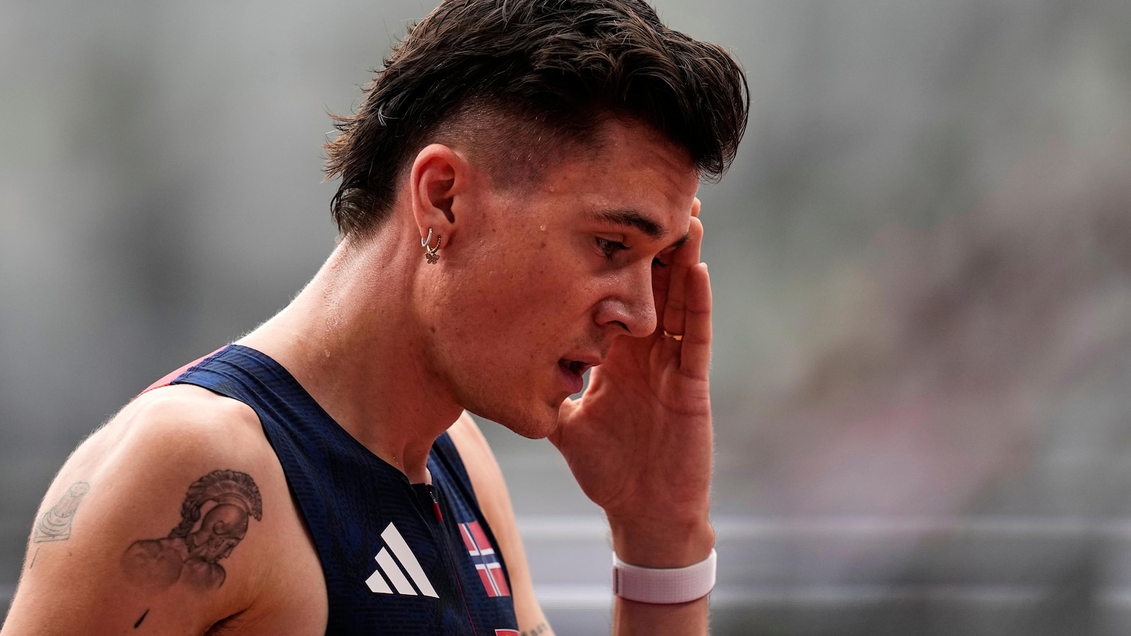 Ingebrigtsen, a key character in 1,500-meter drama, drops out early at world championships