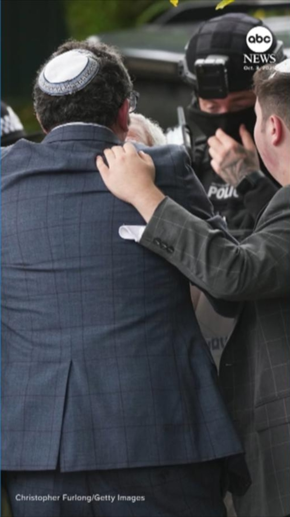 NextImg:Video UK authorities search for motive in synagogue attack