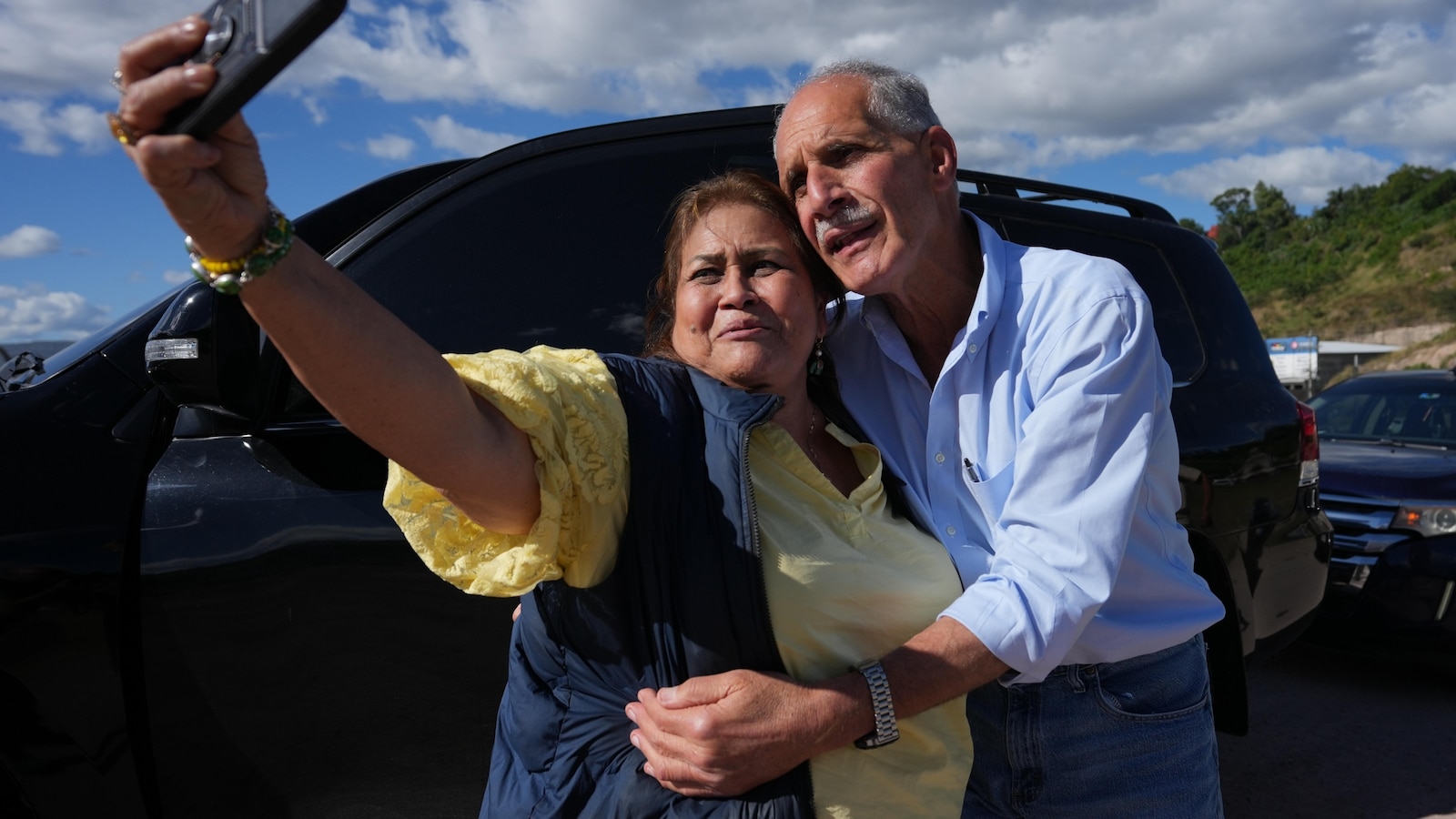 Подкрепяният от Тръмп кандидат Насри Асфура е обявен за победител в президентските избори в Хондурас