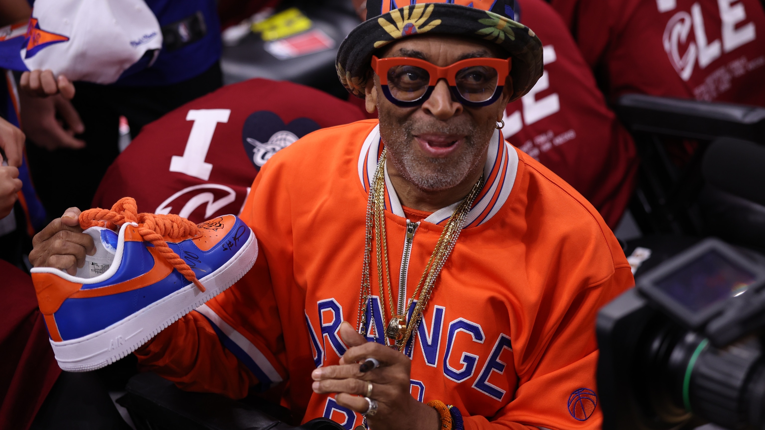 Garden party: New York fans invade Cleveland as Knicks try to