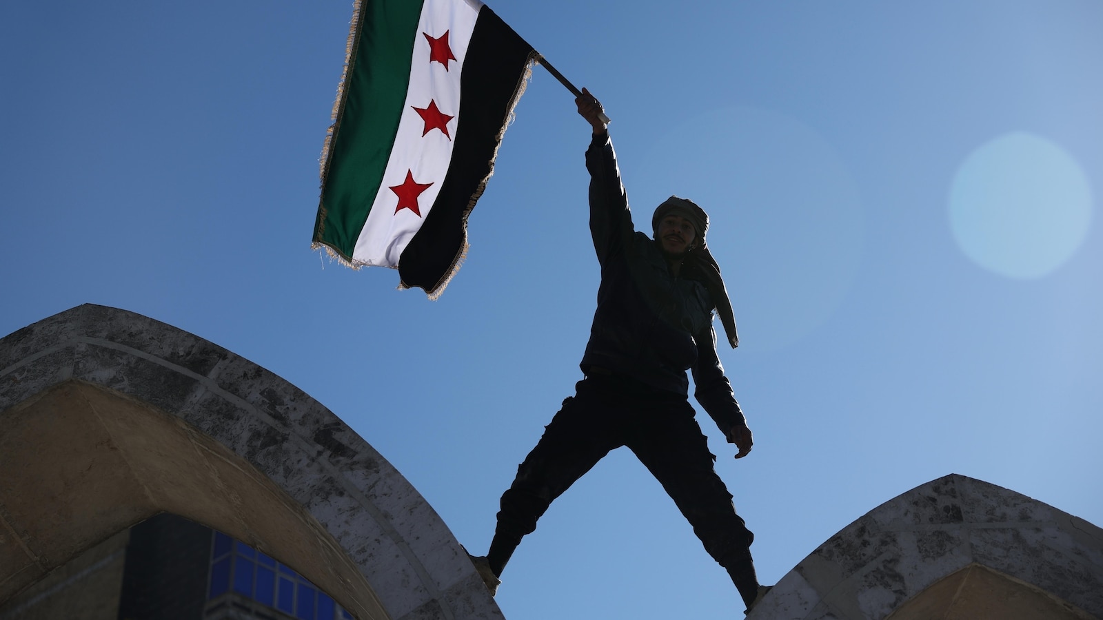 Турция празнува, когато сирийското правителство постига успехи срещу водената от кюрдите сила