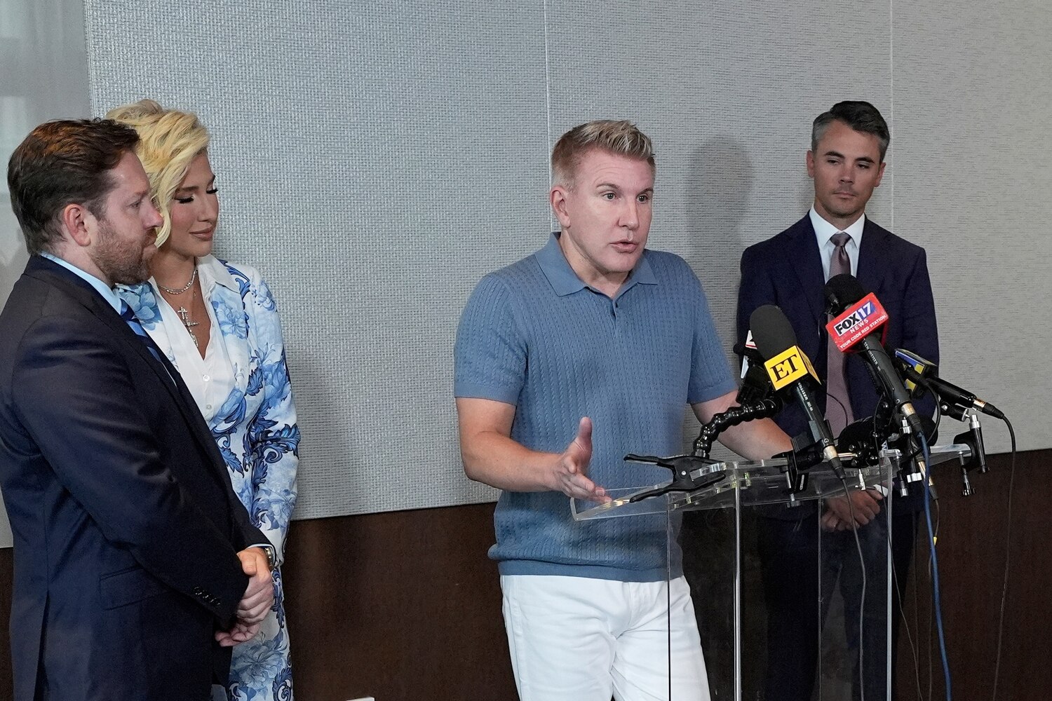 Todd Chrisley speaks out for 1st time since Trump's pardon - ABC News