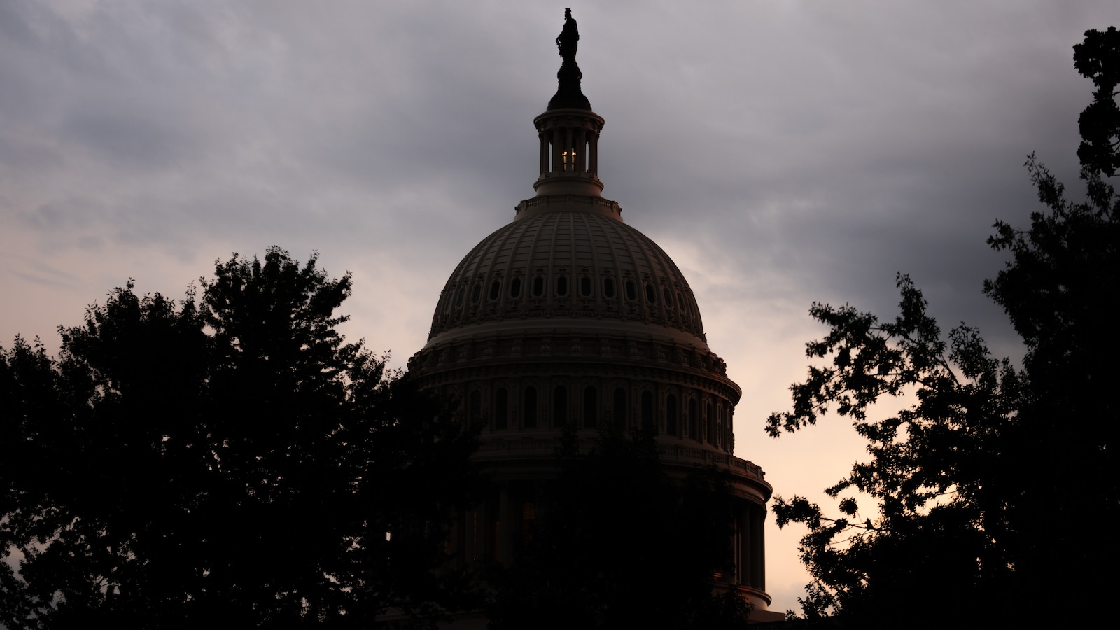 Senate leaders reach funding deal to avoid shutdown during campaign season