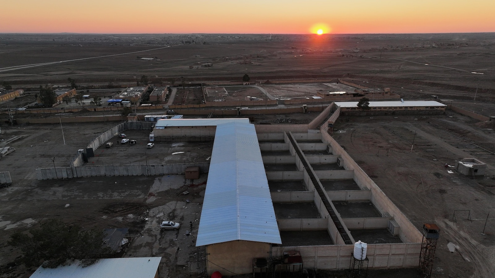 Багдад казва, че ще преследва бойци на „Ислямска държава“, преместени от Сирия в Ирак