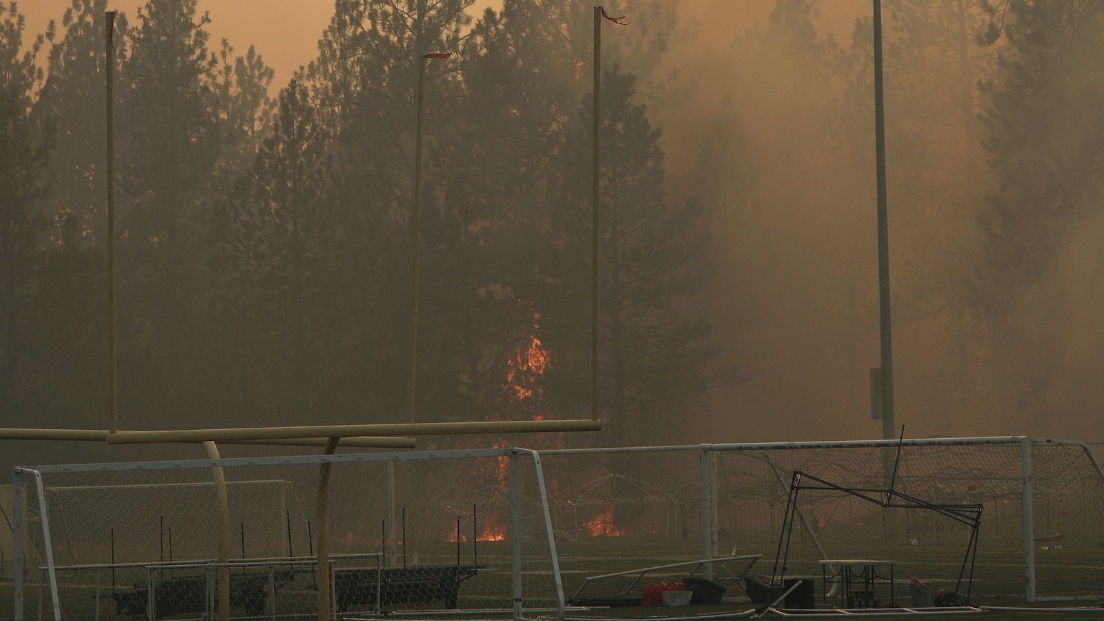  Eastern Washington fires have burned 600 structures and forced the evacuation of 5,000 homes