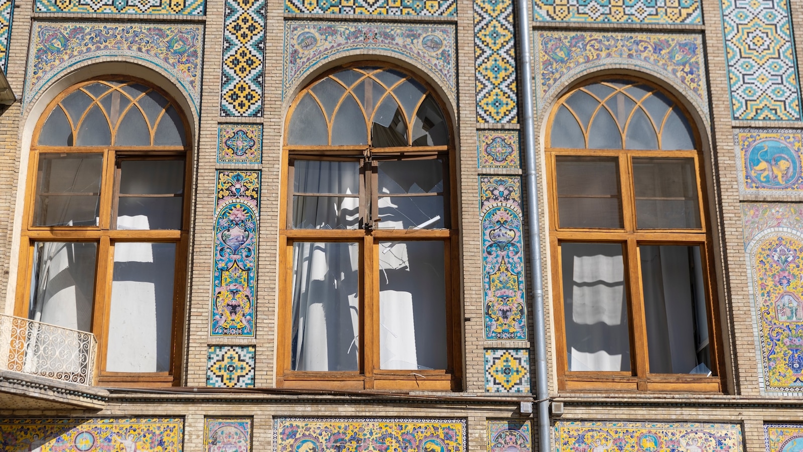 Iran war live updates: Trump touts 'virtually unlimited' supply of US munitions