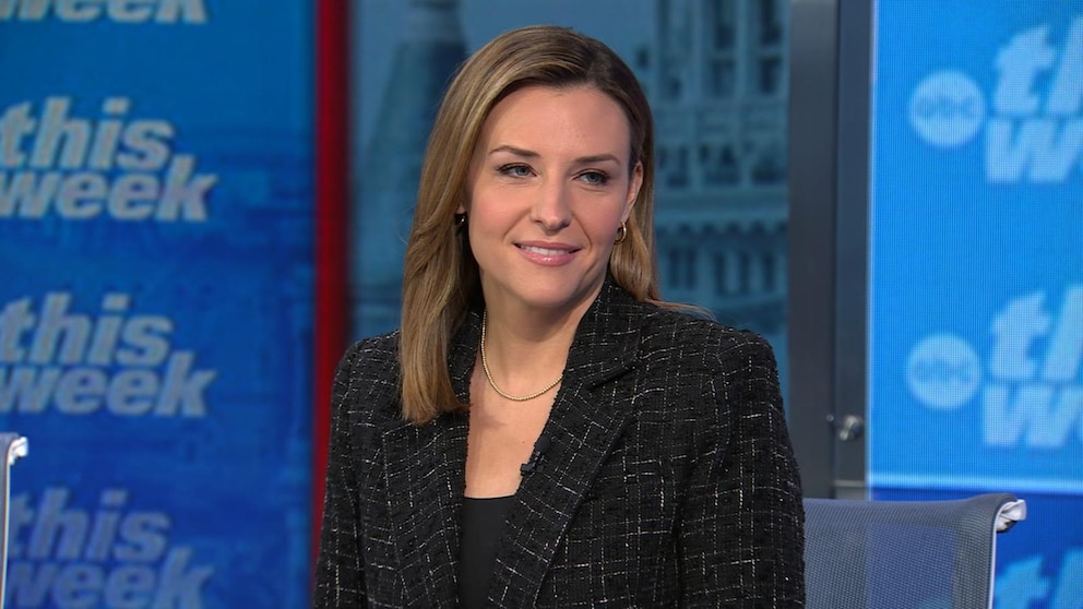 Video Trump ‘understands political stagecraft better than anyone’ Mary